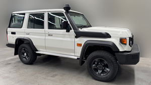 Cruiser 70 2024 (Disponible en conduite à gauche et à droite) - Product Image 4