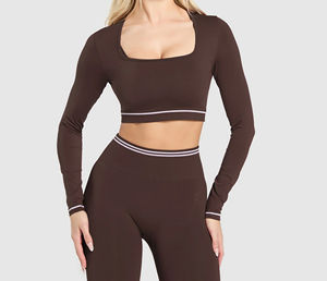 Venta al por mayor ropa de gimnasio sujetador alto mujeres Yoga conjuntos asequible 2 piezas Yoga conjunto ligero elástico y transpirable Fitness Outfit - Product Image 1