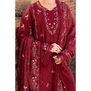 Ensemble GARNET-3PC : Chemise en Chiffon Brodé avec Dupatta et Pantalon en Tissu Khaddi Brodé - BIC-4670 - Product Image 4