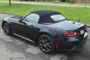 Fiat 124 Spider Abarth Plus 2018 d'occasion en excellent état, sans accident, conduite à gauche/droite - Product Image 3