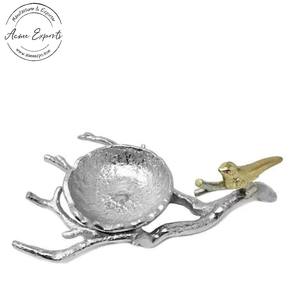 ถ้วยชามอลูมิเนียมทำมืออินเดียพร้อมนกแสนรักบนโต๊ะรับประทานอาหารใช้ในเชิงพาณิชย์ของตกแต่งชิ้นกลาง - Product Image 1