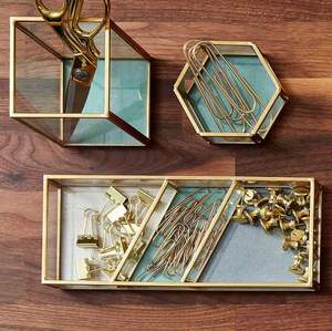 Marco de Metal de diseño moderno hecho a mano de calidad Superior, vidrio transparente, forma de tamaño personalizado, terrario con acabado dorado para decoración del hogar - Product Image 2