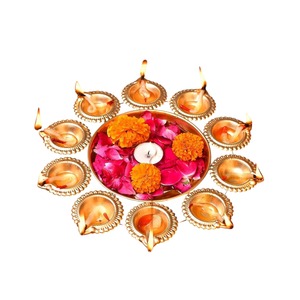 Bol de décoration Urli Puja Article de décoration Lotus Urli pour la maison, bol en métal en laiton Urli pour l'eau Pot de fleurs flottant Taj Urli, bol en métal - Product Image 6