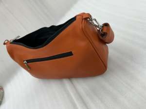 Bolso de Mano de Cuero Genuino de Lujo para Mujer, Bolso de Hombro con Cierre de Cremallera, Correa Única, Diseño Moderno - Product Image 3