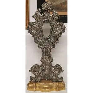 时尚手工黄铜圣物库，仿古银饰面压花设计，真正品质，金色底座，用于展示