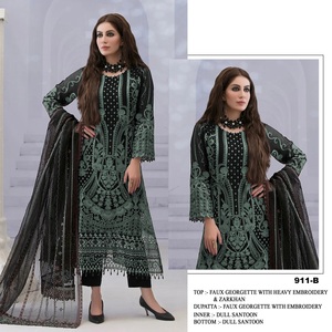 Costume pakistanais exclusif pour femmes avec broderie élégante en viscose multi-fils et détails Zarkhan pour les fêtes de mariage - Product Image 2