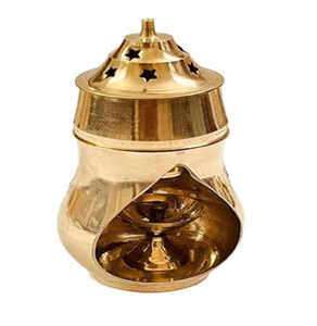 Brûleur d'huile essentielle moderne avec un bol en laiton martelé et un support en métal noir, parfait pour l'aromathérapie, disponible en gros - Product Image 6