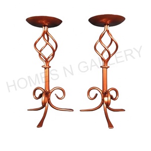 เชิงเทียนโลหะทรงแท่นวางเทียน,เชิงเทียนโลหะดีไซน์โบราณ - Product Image 1