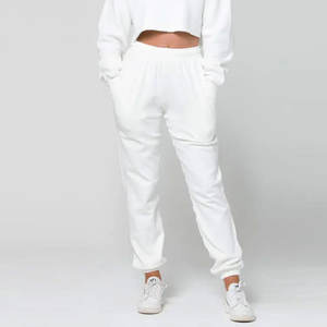 Ropa activa de invierno personalizada con logotipo OEM para mujer, Tops cortos cómodos, chándal de gimnasio, ropa ligera informal de algodón polar - Product Image 3