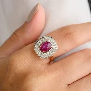 Anillo de cóctel para mujer de oro amarillo sólido de 14K con precio al por mayor con rubí y diamante de corte ovalado natural para bodas - Product Image 4