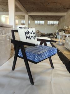 Chaise Longue Reclinable Moderna y Ecológica de Madera de Mango Maciza Hecha a Mano con Asiento Cómodo para Sala de Estar - Product Image 2