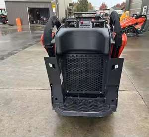 ราคาโรงงาน รถตักล้อยางขนาดเล็ก KUBOTA SCL1000 พร้อมเครื่องยนต์และชิ้นส่วนเกียร์หลัก - Product Image 4