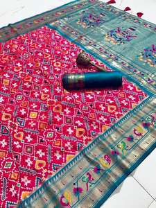 Último diseñador puro suave Kanjivaram Patola impreso Saree por Fab Zone - Product Image 3