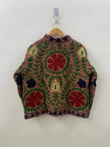 Chaqueta Corta de Tela Suave Hecha a Mano con Bordado Suzani TNT, Chaqueta de Tela Suzani para Mujer al Mejor Precio - Product Image 3