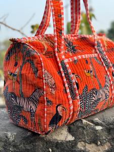 Bolsa de Viaje de Lona Acolchada Hecha a Mano, de Algodón y Terciopelo, Informal, de Gran Capacidad, Duradera, de Lujo, Deportiva, para Fin de Semana, con Cierre de Cremallera, Estampado Animal - Product Image 5