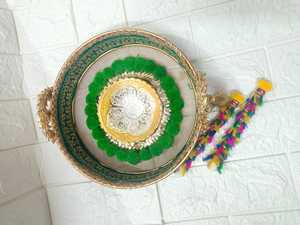 Ensemble de plateaux de cérémonie unique pour le haldi et le mehndi, plateau décoratif de mariage avec bol et applicateur, plateau de pithi, plateau de mehndi, plateau de kumkum, plateau de dholki - Product Image 4