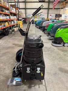 Nouvel extracteur de tapis portable chauffant Mytee BZ-102LXH Breeze en plastique, avec tuyaux et buse inclus - Product Image 2