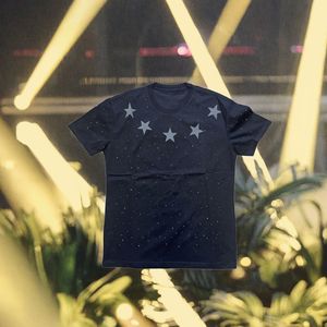 Camiseta holgada de algodón 100% para hombre, camiseta de verano de manga corta con cuello estampado de diamantes de imitación de talla grande, estilo informal, punto de 180 gramos - Product Image 2