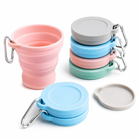 Vaso Plegable de Silicona de Grado Alimenticio de 180 ml con Tapa y Mosquetón, Apto para Lavavajillas y Microondas, Portátil para Camping y Uso al Aire Libre