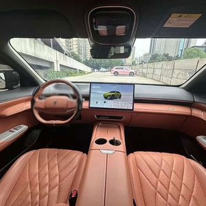 SUV électrique moderne noir au design élégant et jantes sportives, SUV électrique en vente en ligne - Product Image 6