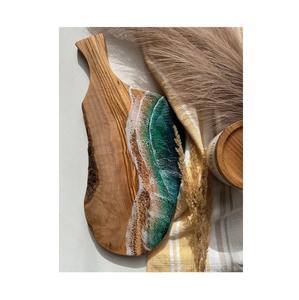 Tabla de cortar de resina única con detalles artísticos, ideal para casas bohemias, interiores rústicos o cocinas - Product Image 5
