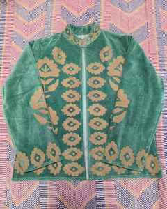 Chaqueta de invierno de terciopelo Suzani hecha a mano con bordado de tendencia para mujer, Chaqueta corta Suzani de talla libre, Chaqueta corta Suzani lackets - Product Image 3