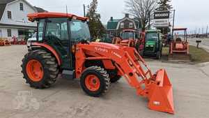 Tracteur à roues d'occasion 2021 MX5400 230 CV avec moteur à roulement - 2001 - 4000 heures - Product Image 2