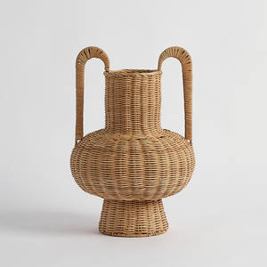 Jarrón de Piso Tejido a Mano de Ratán Natural Koby - Vietnam - Product Image 4