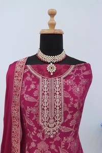 Jacquard Viscose de haute qualité avec Zari et paillettes travail Salwar costume femme fabricant et fournisseur de mode de Surat - Product Image 6