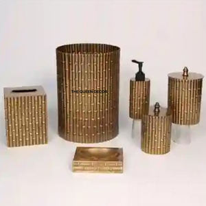 Ensemble d'accessoires de salle de bain avec 6 pièces incluses distributeur de savon porte-savon porte-mouchoirs boule de coton pour décor de salle de bain - Product Image 1