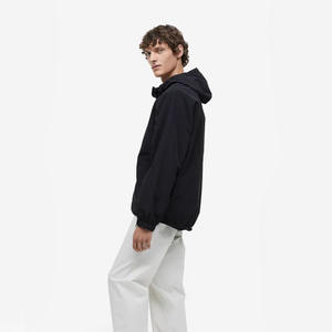 Veste coupe-vent légère zippée pour homme Veste d'hiver en toile noire de haute qualité avec capuche attachée et poches - Product Image 3