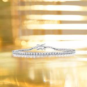 สร้อยข้อมือเพชรโมอิสทรงกลมออกแบบด้วยทองคำขาว18K สำหรับผู้หญิงผู้ใหญ่ - Product Image 3