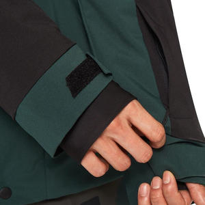 Chaqueta de esquí para hombre de ajuste personalizado OEM con impresión de logotipo de material impermeable a prueba de viento para ropa de invierno al aire libre y etiqueta privada - Product Image 3