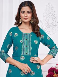 พิมพ์ลายเรยอน14กก. แบบแฟนซีพร้อมลวดลายตรงกลางคอลเลกชั่น Kurti - Product Image 5