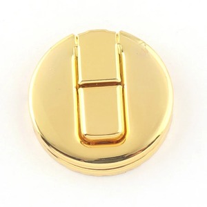 Pochette de soirée rigide en métal doré de luxe avec chaîne amovible pour mariages et cocktails - Product Image 4