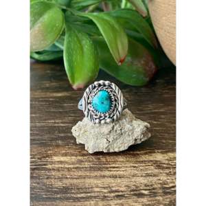 Navajo Handcrafted Kingman <b>Turquoise</b> Sterling Silver Statement <b>Ring</b> Size 7.5 - Product Image 1