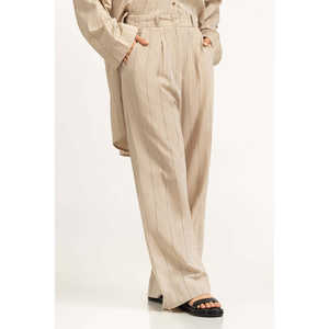 Pantalon large coupe droite pour femme WM-COD-SS25-327B en toile respirante, taille haute, formel, manches longues, couleur délavée 75% - Product Image 1