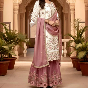 Комплект для вечеринок: топ с пайетками, брюки палаццо и дупатта от Jimmy Choo - Product Image 1