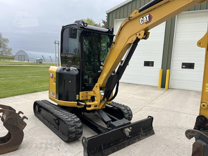 Mini-excavatrice hydraulique sur chenilles d'occasion CAT 303CR Caterpillar 303.5CR de 3 tonnes, haute qualité, Japon, modèle 2025 - Product Image 3