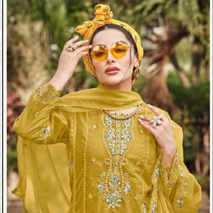Diseñador Dull Patch Bottom Organza Shalwar Kameez con bordado Khatli Santoon Dupatta para Fiestas-Trending Wholesale Set - Product Image 1