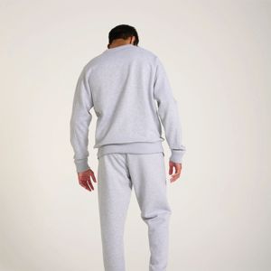 เสื้อสเวตเตอร์คอกลมของผู้ชายมีสไตล์-ทนทานและทันสมัย-เหมาะสำหรับชุดที่เป็นชั้นและไม่เป็นทางการ - Product Image 3