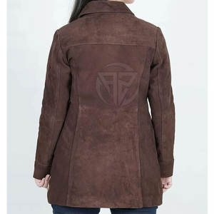 เสื้อโค้ทผู้หญิงหนังแท้ ดีไซน์หรูหรา ผิวสัมผัสนุ่ม ให้ความรู้สึกหรูหรา เป็นมิตรกับสิ่งแวดล้อม และน้ำหนักเบา - Product Image 4