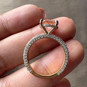 Bague de fiançailles en diamant de laboratoire de couleur rose de 3 carats, taille ronde, certifiée IGI, sertie pavé en or 14 carats, bague de mariage pour la mode féminine - Product Image 5