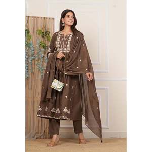 ชุดคุร์ตาผ้าชีฟองปักลายผ้าฝ้ายพร้อมเสื้อแขนสามส่วน - Product Image 4