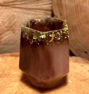 Accessoires de salle de bain d'art en résine époxy Distributeur de savon durable et fiable fabriqué à la main avec ensemble de salle de bain complet disponible à la vente - Product Image 3