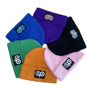 Venta al por mayor de alta calidad Unisex Adultos Niños Bordado Logo Gorro de punto Invierno Acrílico Beanie Sombreros Gorro personalizado - Product Image 6