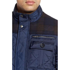 Veste matelassée d'hiver unisexe respirante personnalisée pour hommes avec veste matelassée au design tendance 2026 - Product Image 4