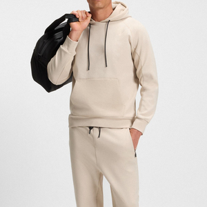 Ensemble de survêtement pour homme coupe décontractée avec un ajustement confortable, matière respirante et durable, logo, couleur et design personnalisés, à capuche avec poche - Product Image 5