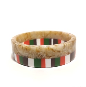 กำไลข้อมือเรซิ่นทำมือสำหรับผู้หญิง - ลายทางหลากสีและลายหินอ่อน |   เครื่องประดับแฟชั่นน้ำหนักเบา - รับผลิตแบบ OEM และ ODM - Product Image 5