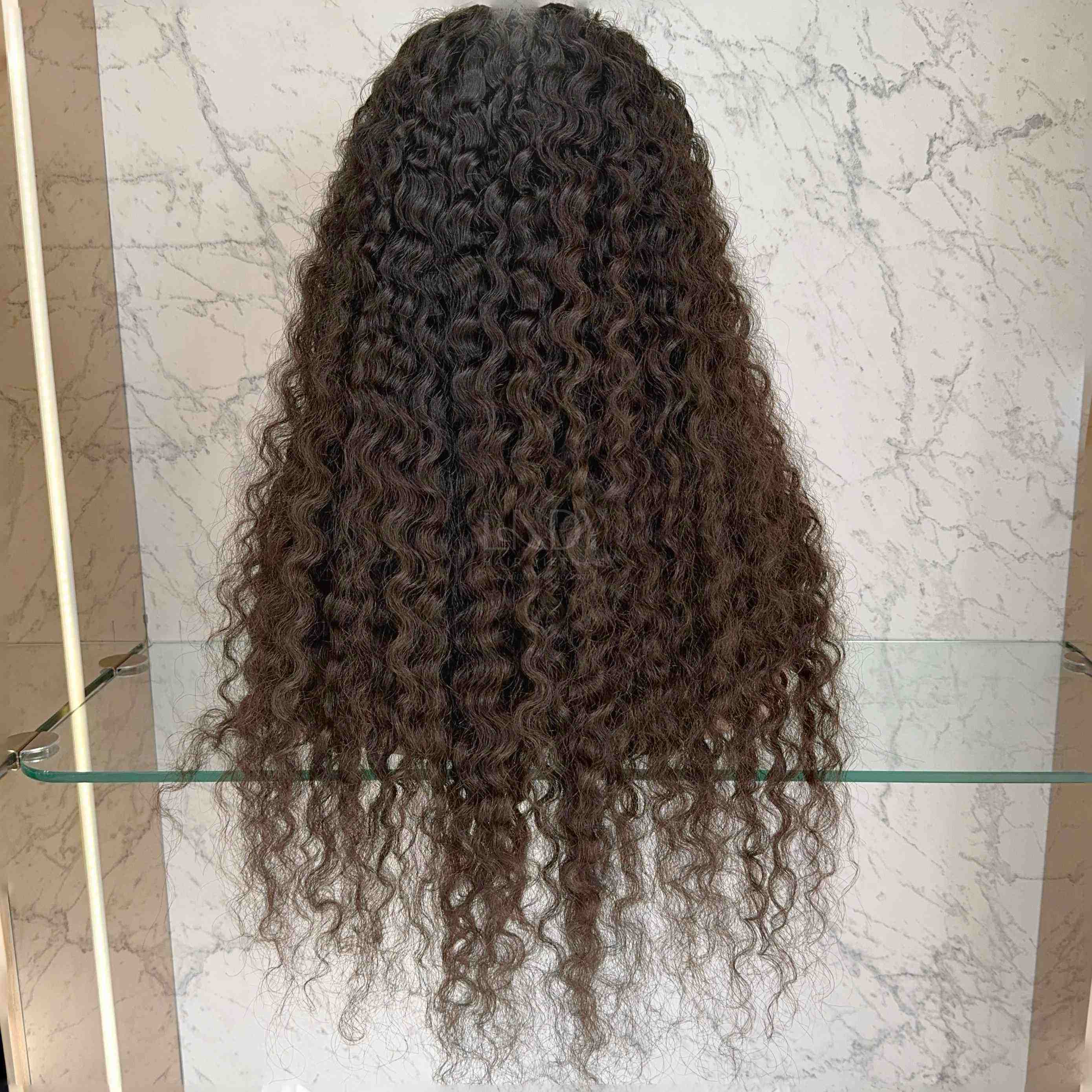 สีน้ำตาล